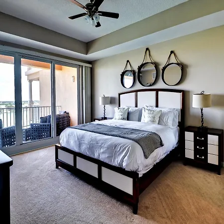 Harborview Grande 700 Waterfront Condo