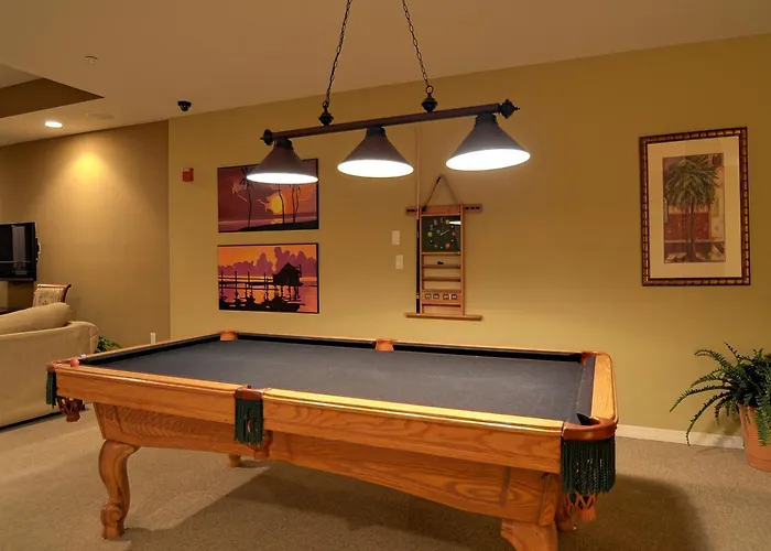 Harborview Grande 700 Waterfront Apartment