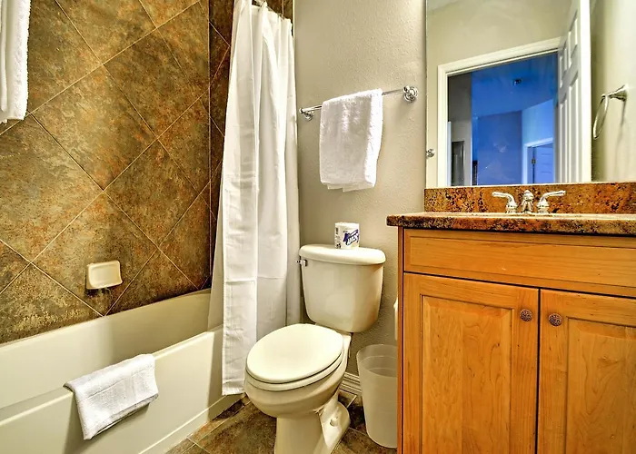 Harborview Grande 700 Waterfront Apartment *