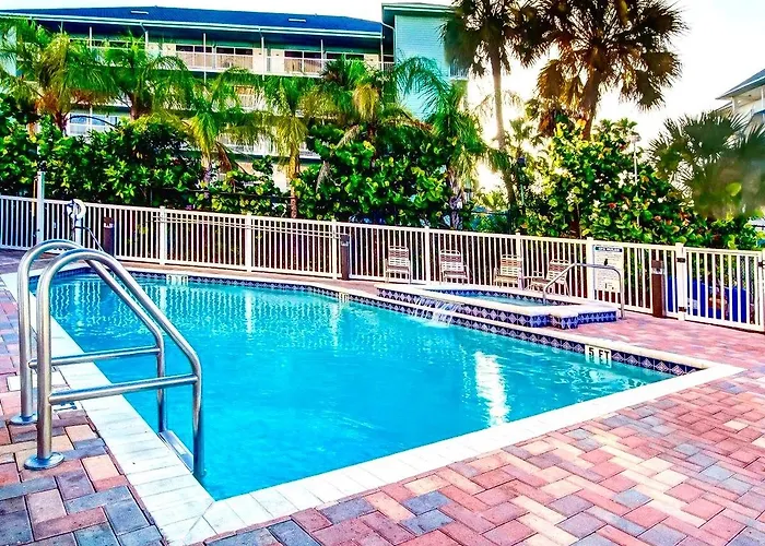 Harborview Grande 700 Waterfront